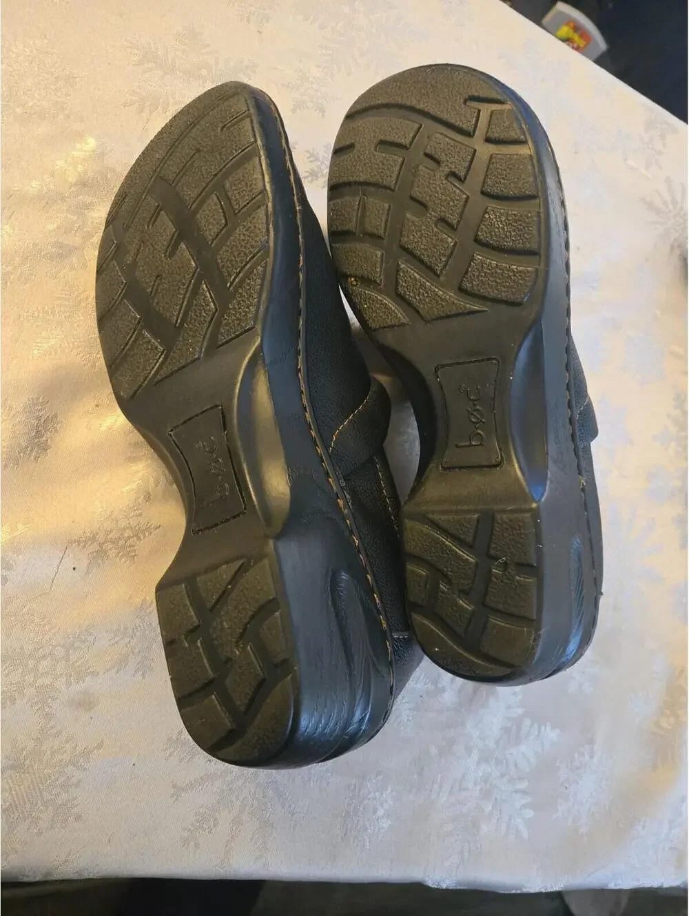 B.O.C. Women's Black Leather Comfort Clogs, Size 11M - Picture 5 of 5